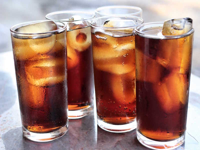 31-healthy-things-you-can-stop-doing-right-now_diet-soda_62092782_luknaja